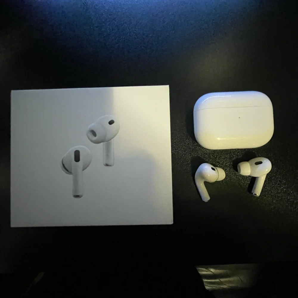 Wireless Earbuds with Charging Case - White